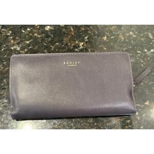 Radley London Women’s Black Leather Bifold Wallet w/ Dust Bag – Elegant